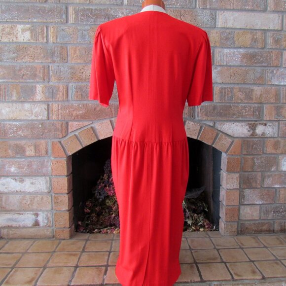 VINTAGE RED SILK DRESS, 10, SHORT SLEEVE, POCKETS, BLACK BUTTONS, 1980s, EUC - Picture 6 of 7